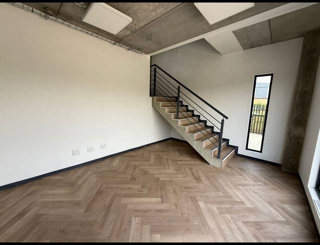3,743M² WAREHOUSE TO LET IN SPARTAN